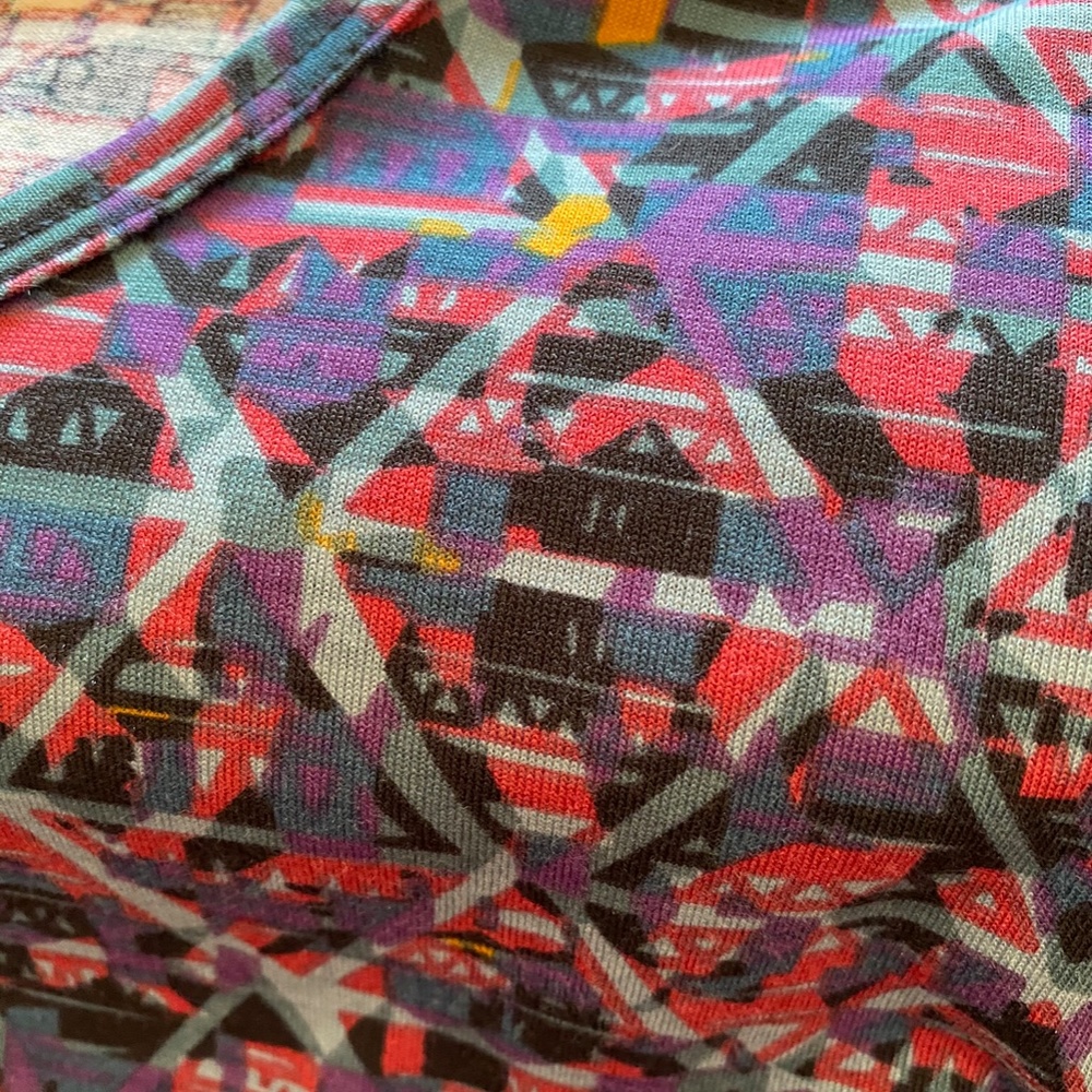 Lularoe Perfect Tee - Picture 3 of 3